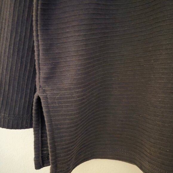 NWOT, Ellen Tracy, Dark Navy Blue Sweater, Size Large. - Picture 3 of 3